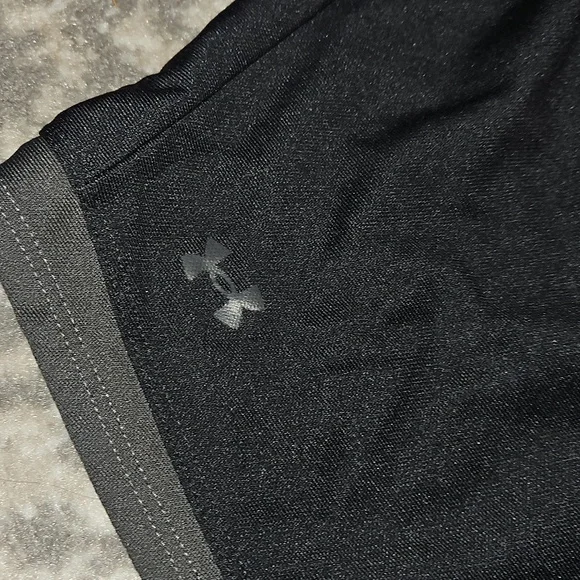 Under Armour Black Athletic Shorts Gray/Black Size 1X - Picture 2 of 4